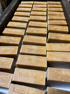 Manuka Honey Bar - Kreamy Soaps